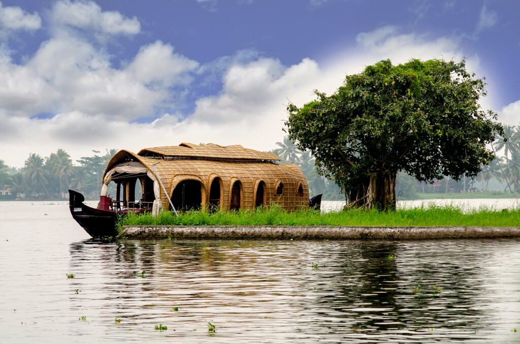 best places to visit in India: Alleppey